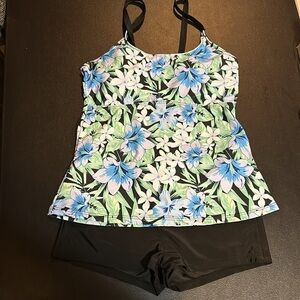 Floral Tankini size medium